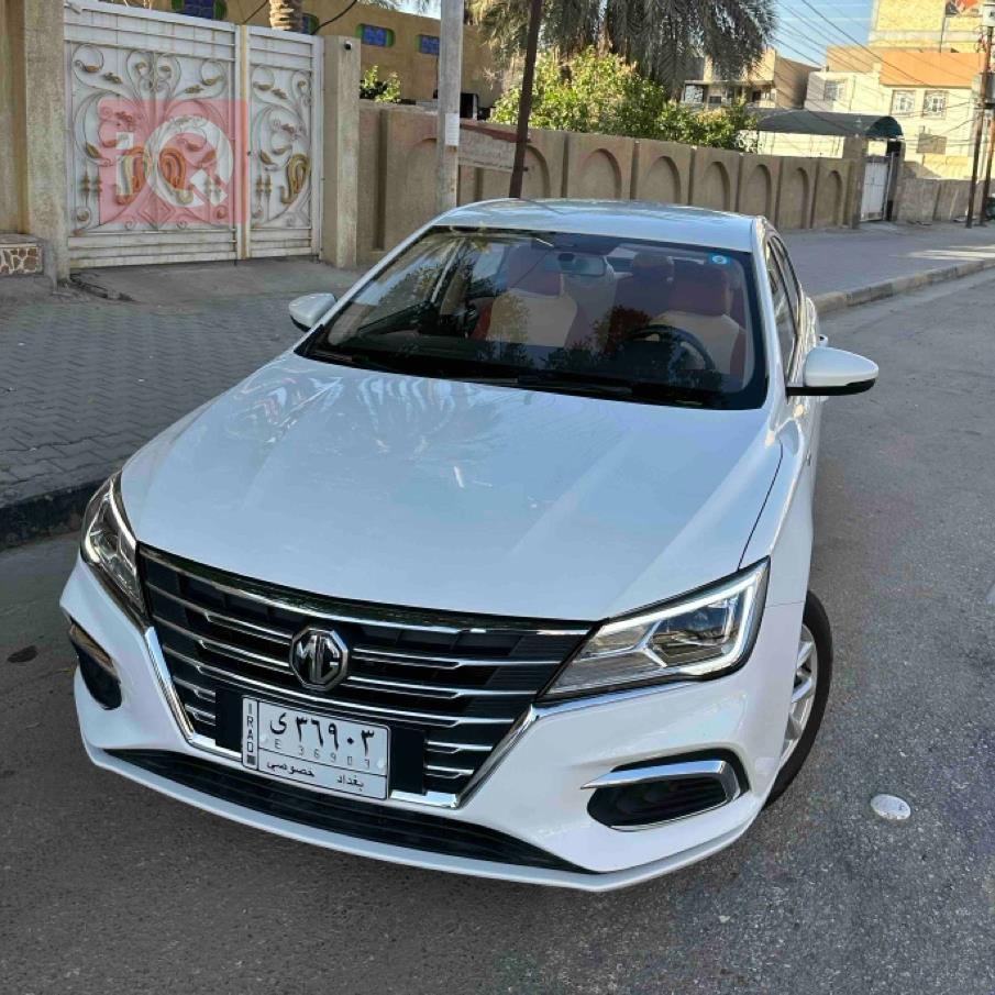 ئێم جی 5